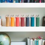 قمقمه آب 600 شیشه با محافظ سیلیکون آبی Black+Blum - Image 3